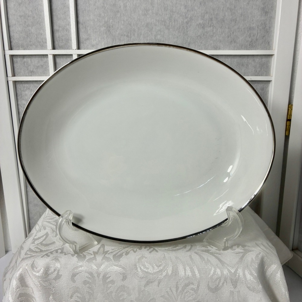 VTG Harmony House Moderne Oval Vegetable Bowl Platinum Trim